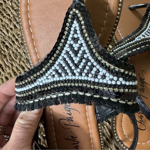 NWOT Sandals by CHARLIE PAIGE with black & white intricate beading & fringe SZ6 - Picture 6 of 7